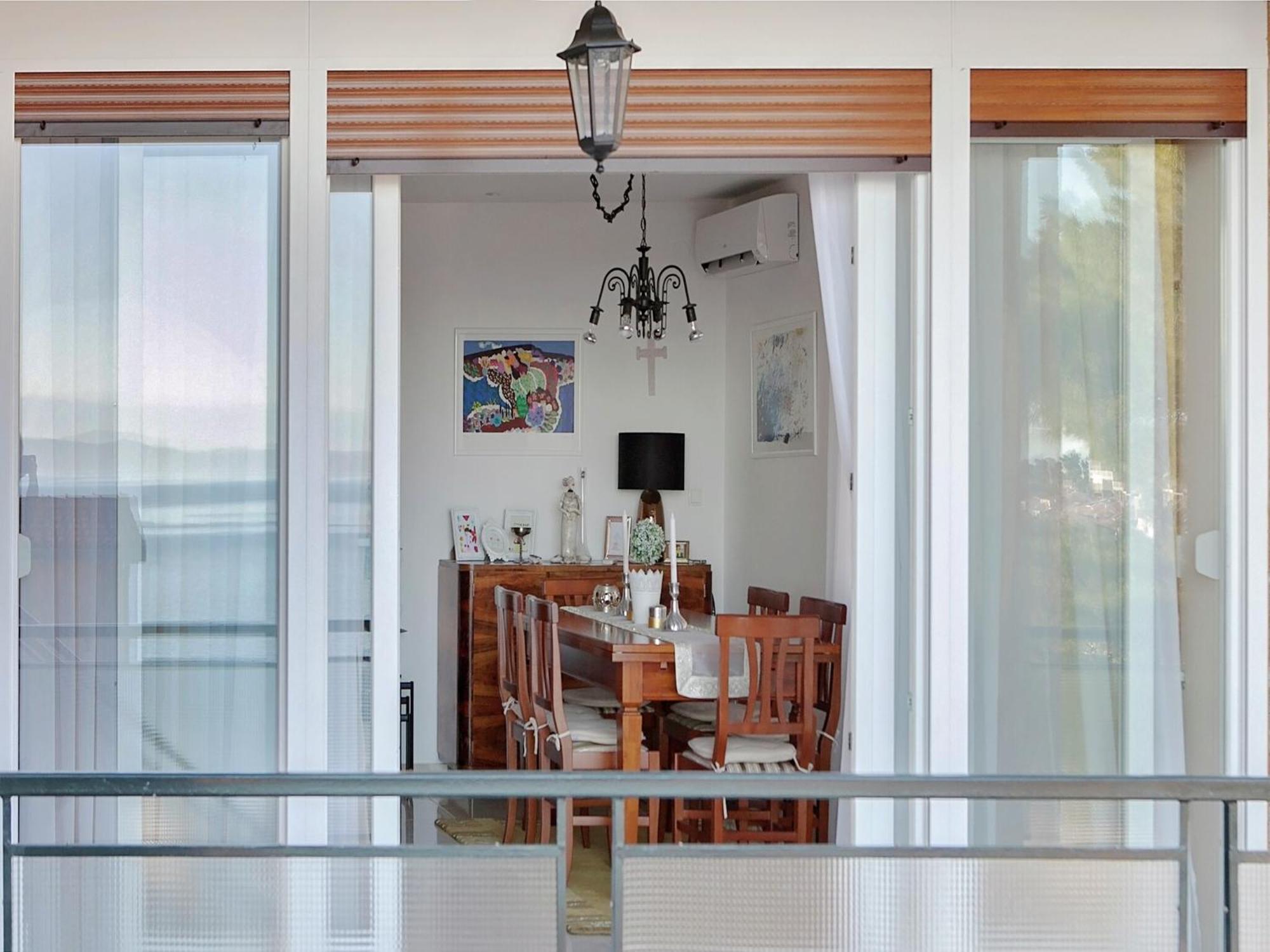 Cozy Apartment With A Balcony And A Sea View 브렐라 외부 사진